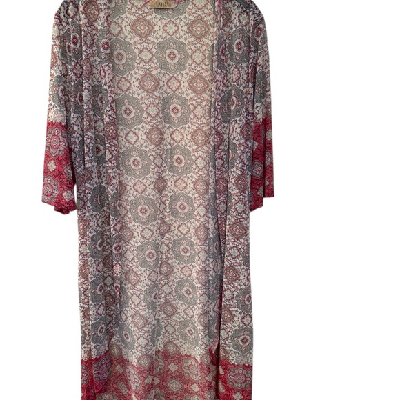 Lavish Pink and Gray Patterned Kimono - Picture 2 of 5